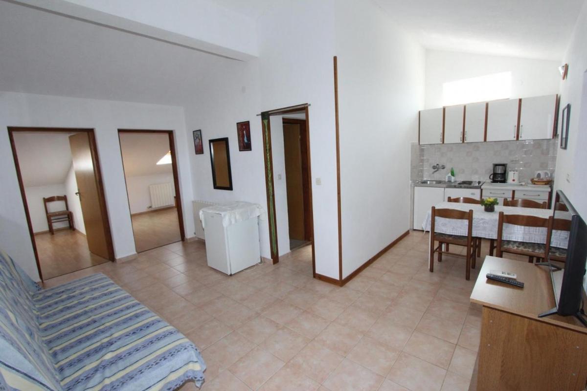 Apartments Jasna Ровин Екстериор снимка